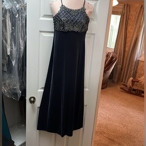 Night Way Collection Size 4 dark grey Silver accented bodice